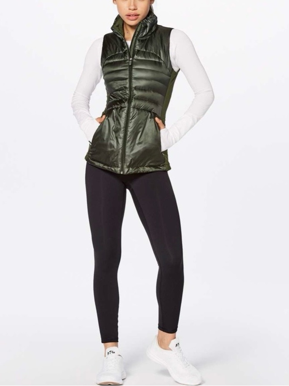 2017 Lululemon Down For A Run Vest II Gator Green Retired Size 4  NWOT